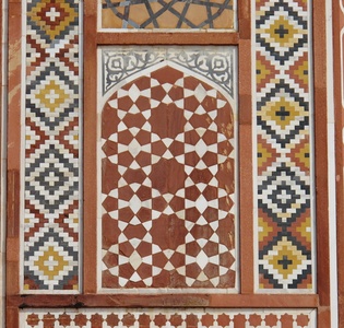 Taj2
